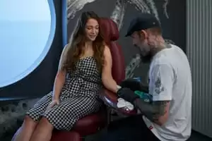 Salón de tatuajes Squid Ink